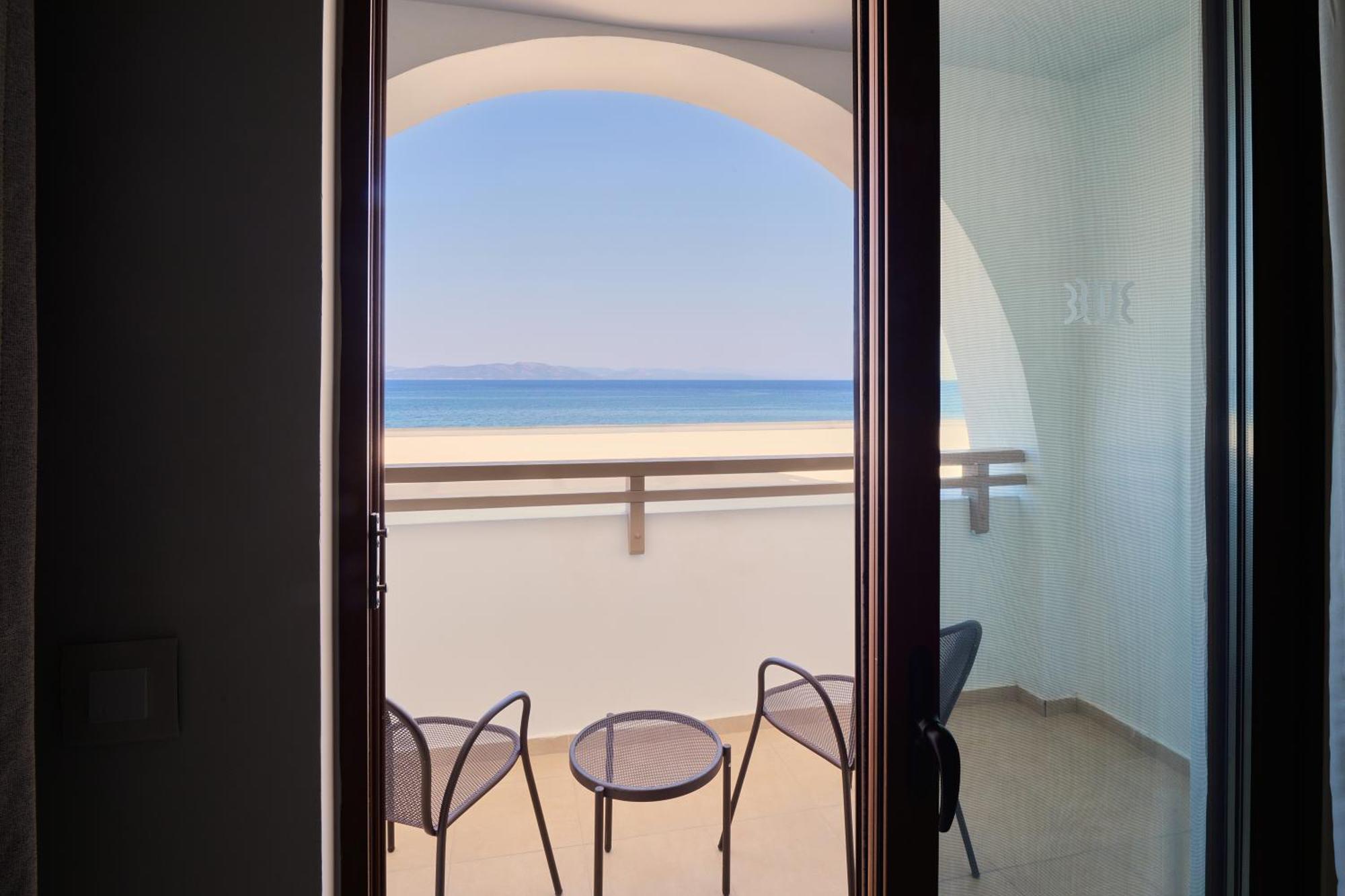 Oceanis Beach & Spa Resort Psalidi  Exterior photo